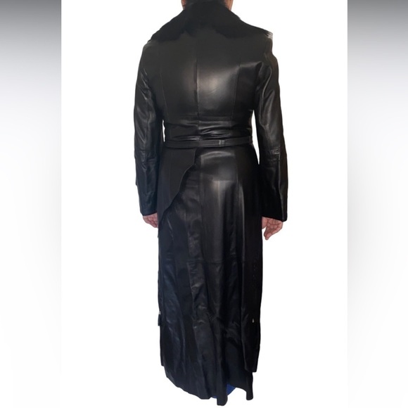 Black Leather gorgeous woman’s coat with amazing details and style NWT - Picture 3 of 17
